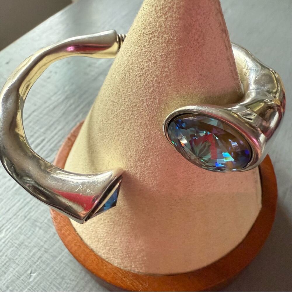 Vidda Spain Silver Plated Swarovski Crystal Hinged Bracelet - Picture 5 of 14